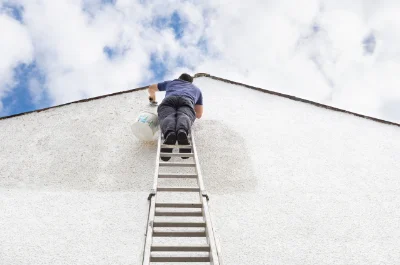 Peinture extérieure à Combre — façades et ravalement
